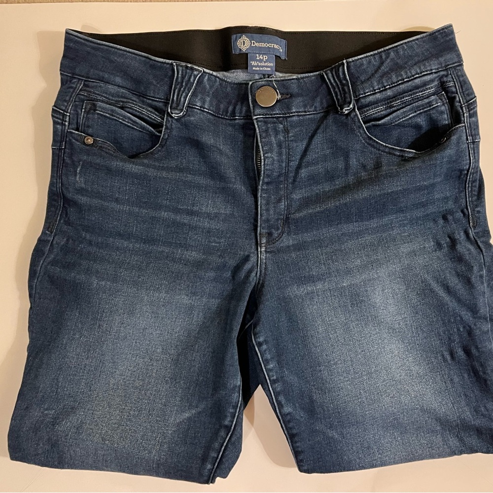 Women’s Democracy “Ab”solution jeans 14P